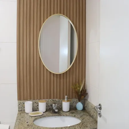 Ubatuba - Apartamento 150mts da praia das Toninhas - SAFIRA 306-2